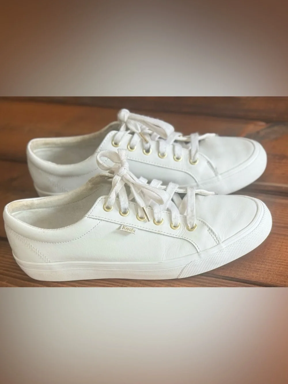 Keds White Leather Sneakers Gold Eyelets Lace Up Casual Shoes Size 8.5 - Picture 3 of 6
